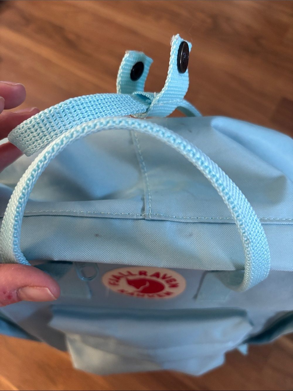 Fjallraven Kanken Backpack in Sky Bue with Adjustable Straps - Picture 5 of 8